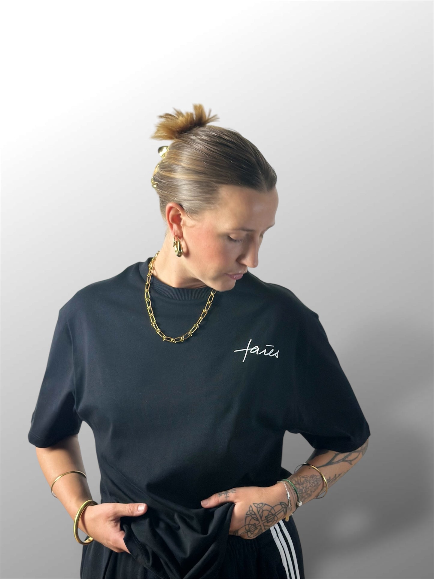 faies tshirt logo links